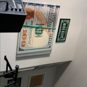 Meet your Posher, Robin